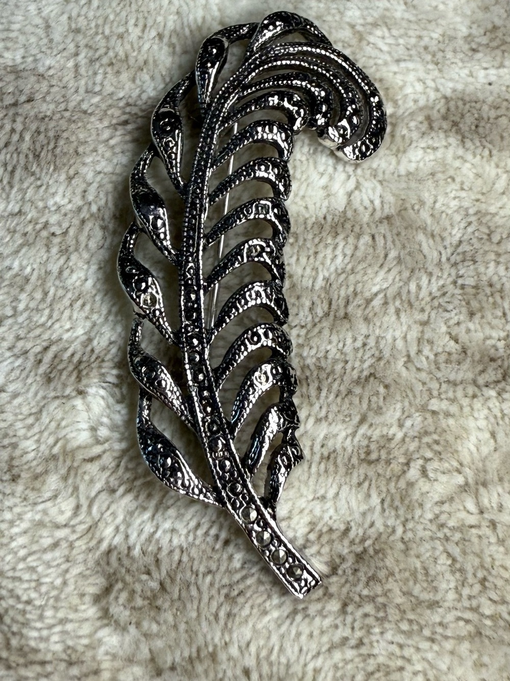 Vintage Silver Leaf Feather Brooch - Sculpted Metal Pin